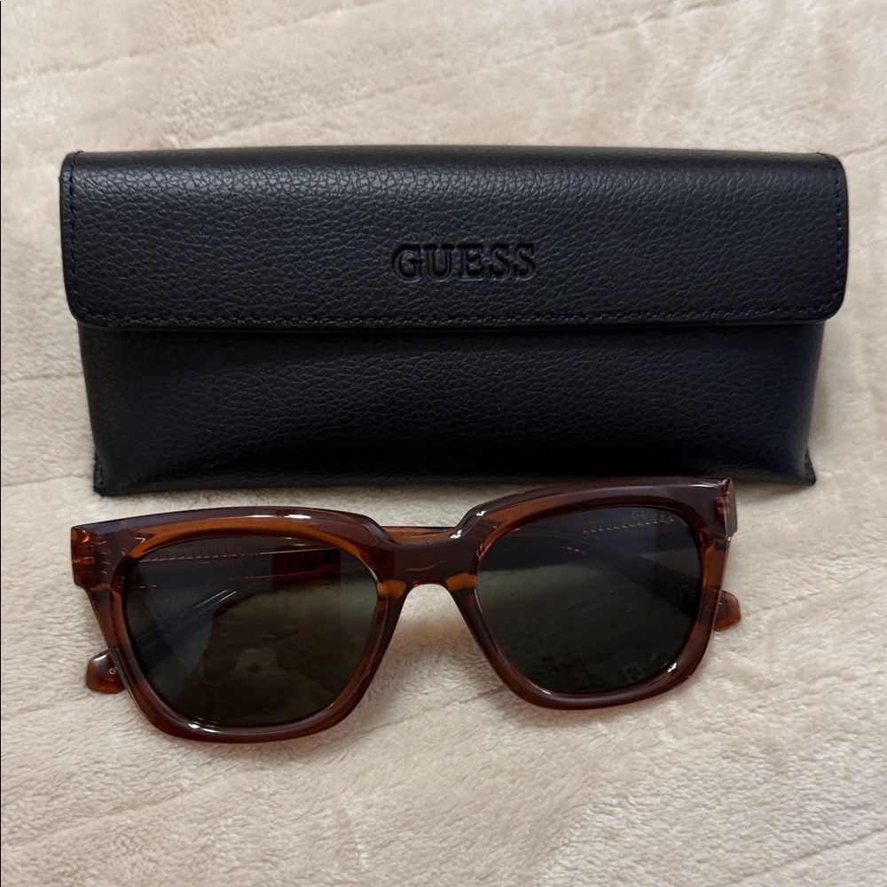 Guess Tortoise Shell Sunglasses with Black Case